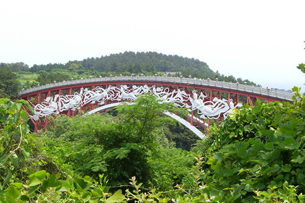 [中文/西归浦出发] 济州岛自然风光全日游(含SKYWATER SHOW)