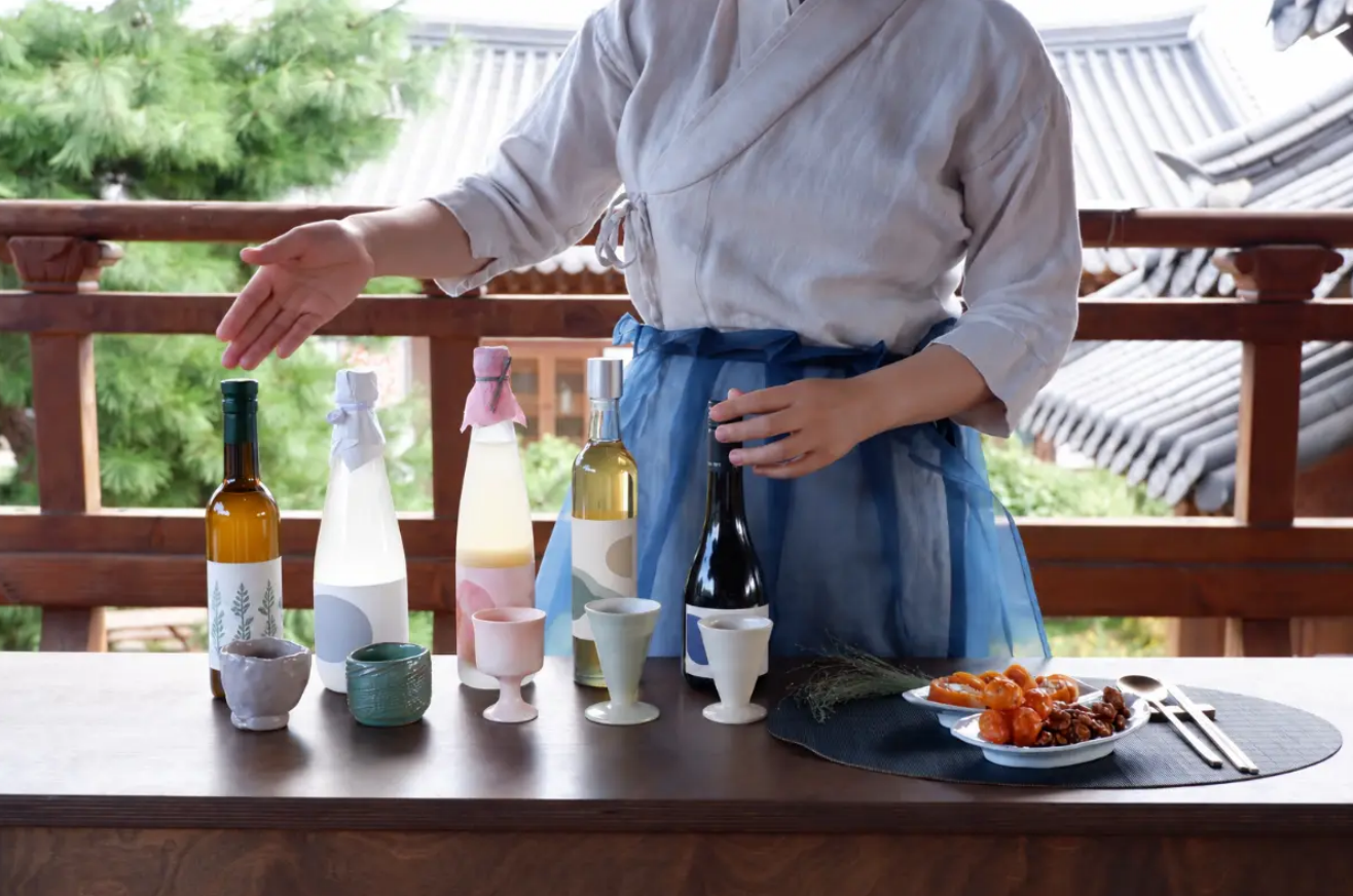 [Suwon Hwaseong Festival] A Festival in Glass - Traditional Korean Liquor Experience for International Visitors (10/5-11)