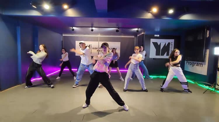 [Seoul] Kpop Dance Class in Gangnam/Seoul (incl. video shooting & editing)