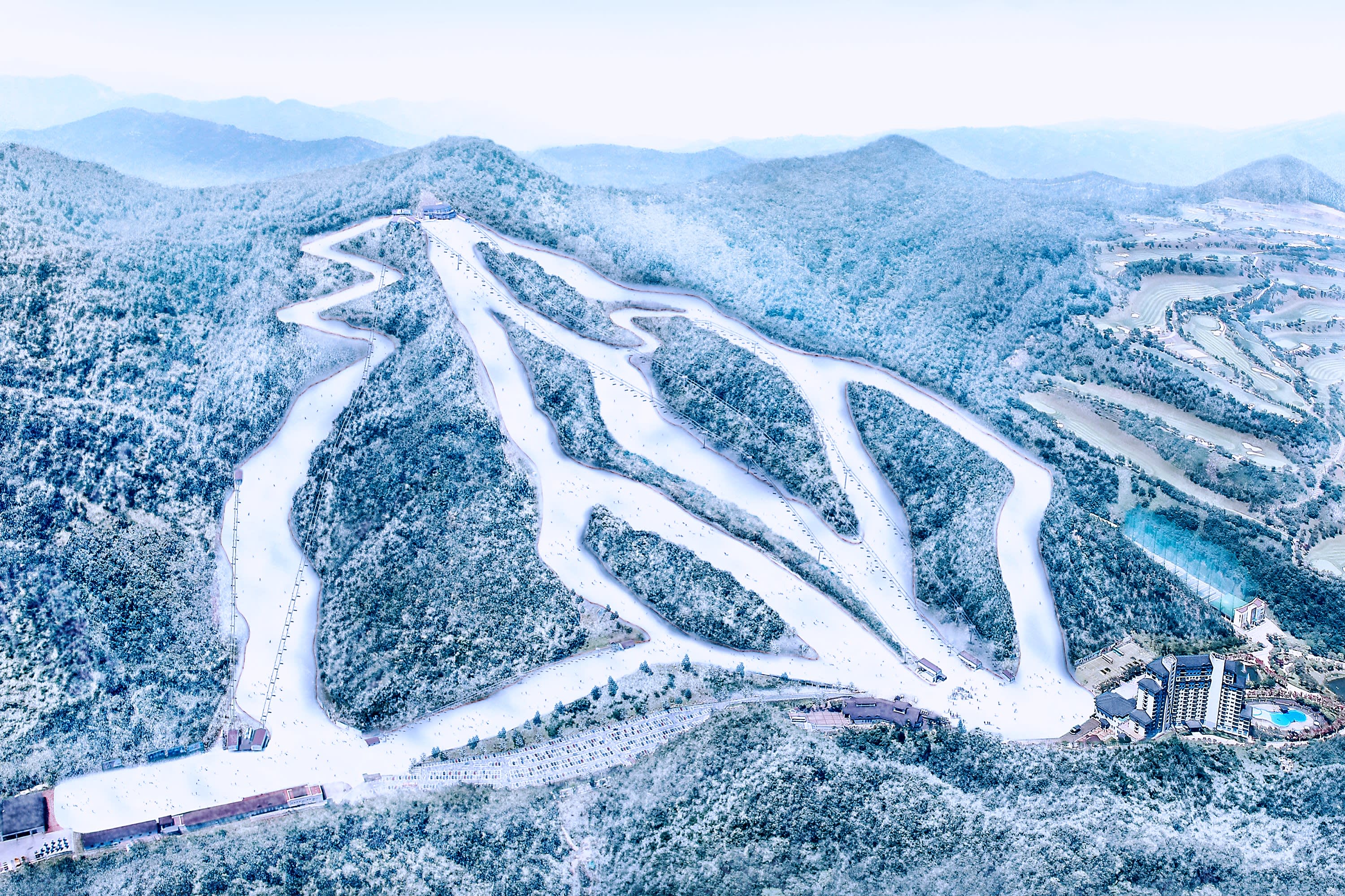 Premium Ski Day Tour : Elysian Gangchon - Intermediate Ski Full Package(include Goggles+Helmet+Gloves)
