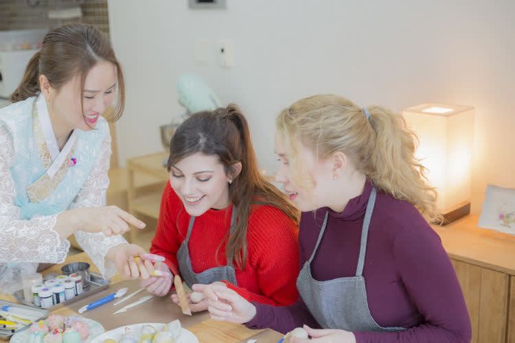 [首尔] Sunny S Dining韩国传统糕点制作体验课程