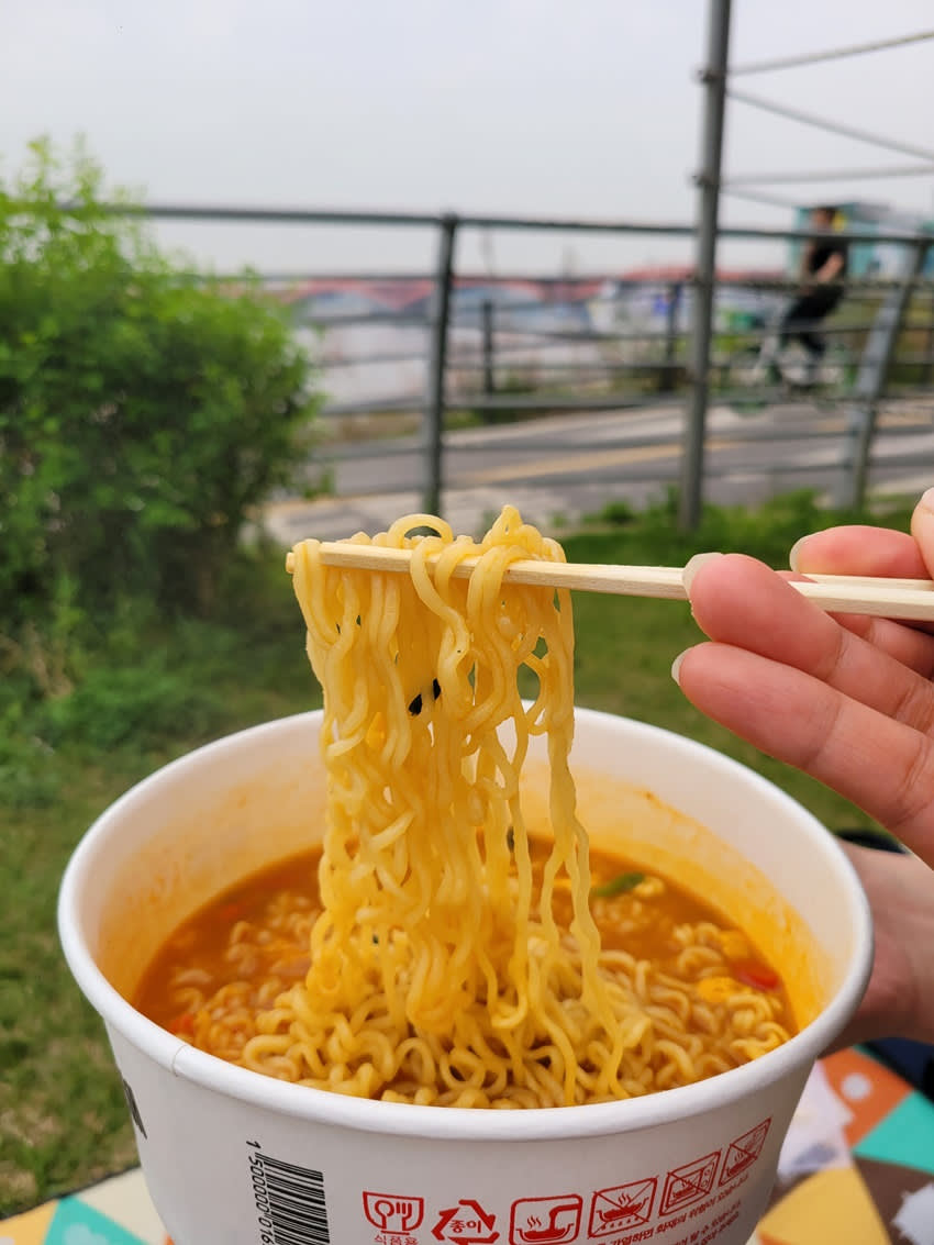 [ソウル] 汝矣島漢江で楽しむ本当の漢江ラーメン&ピクニック