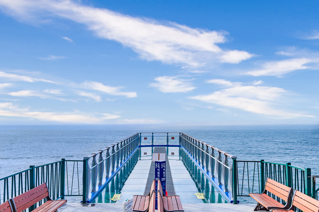 [Busan] Beach Train + Gamcheon Village + Haedong Yonggungsa + Oryukdo Skywalk Private Tour