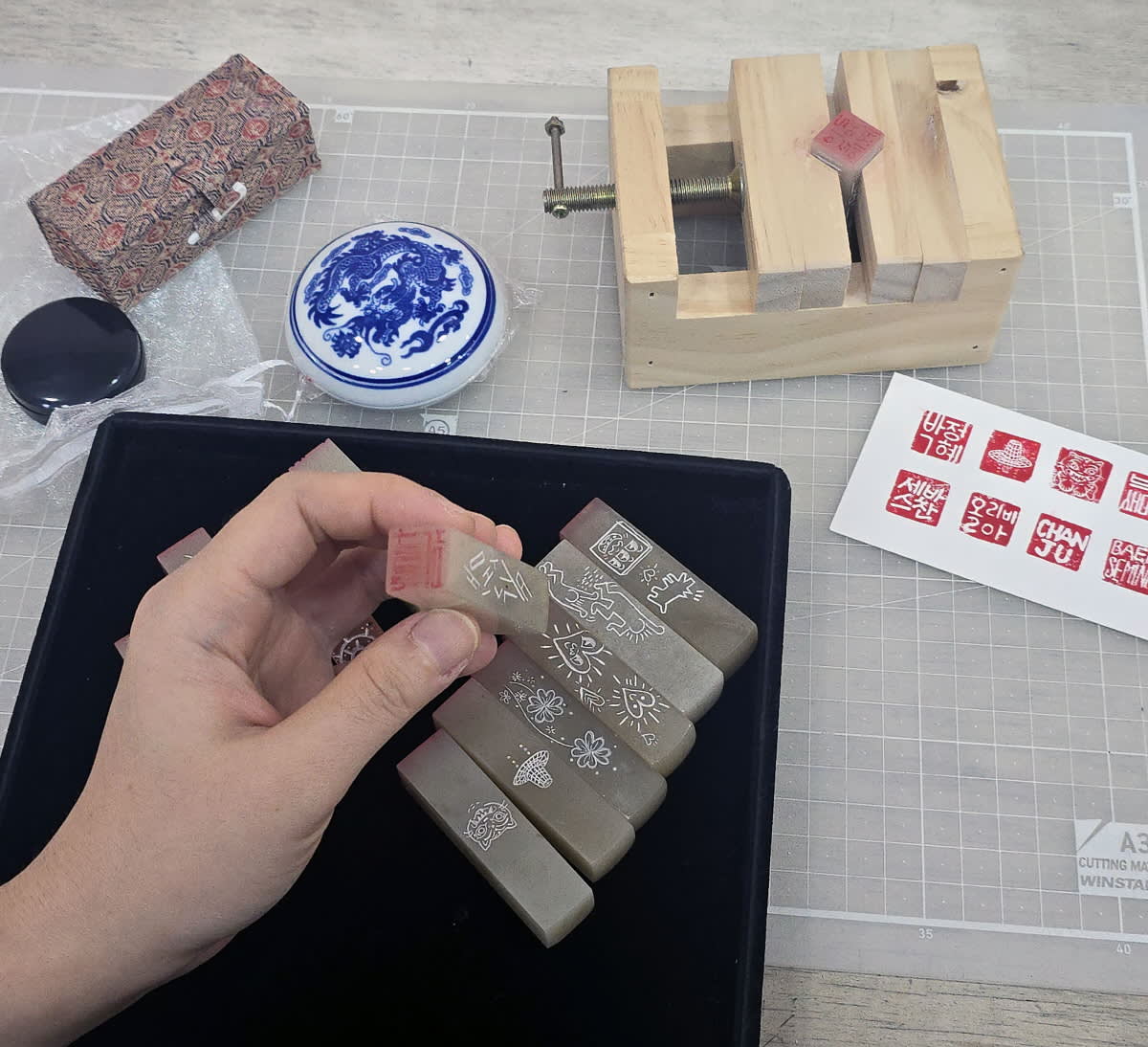 [ソウル・乙支路] 自分だけのハングル手作り石の印章(はんこ)作り体験！