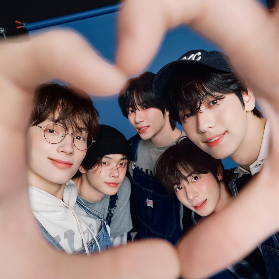 TXT フォトブック撮影地 in 済州 | NOL World (interpark global)